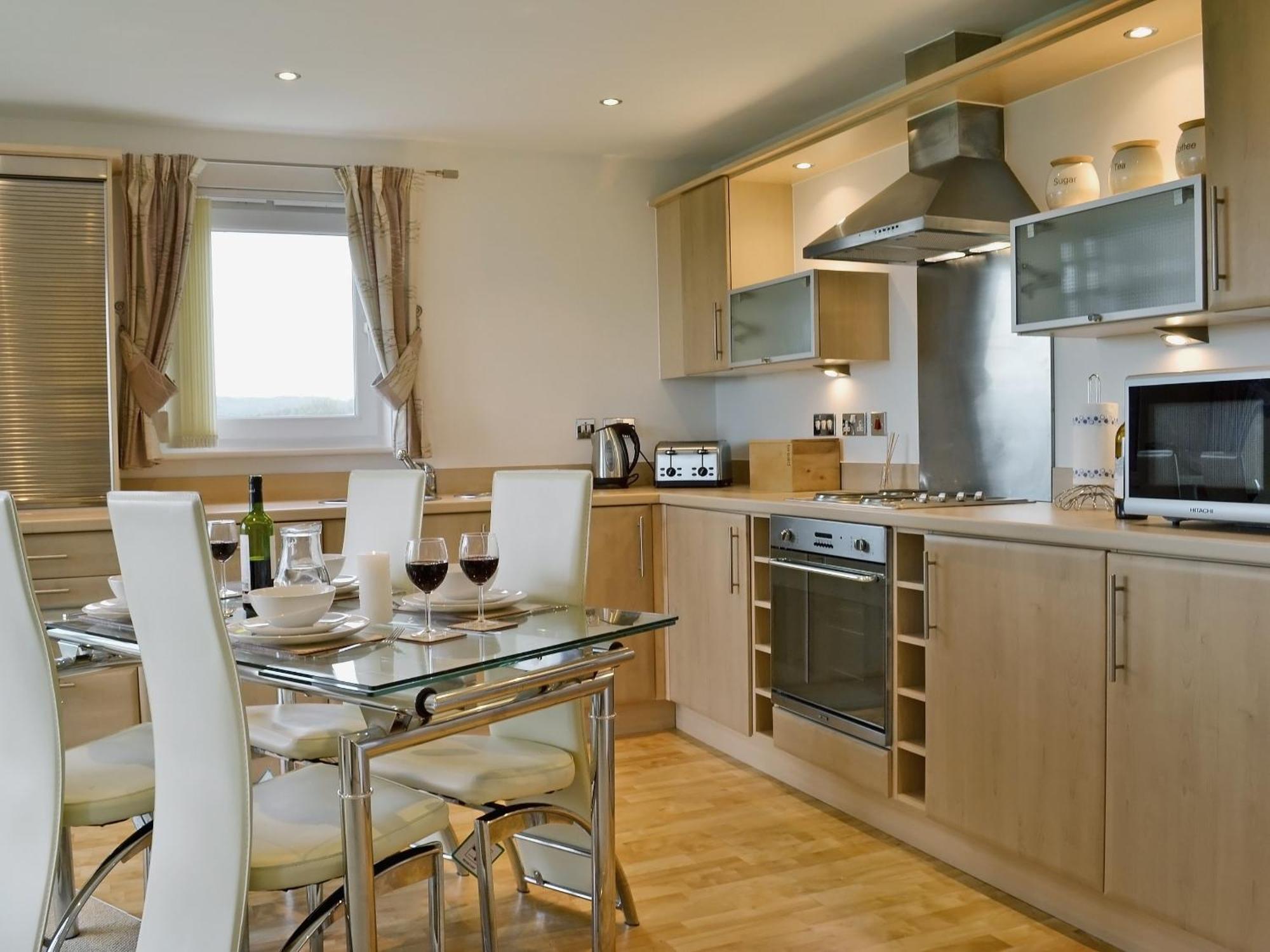 Waters Edge Villa Llanelli Exterior photo