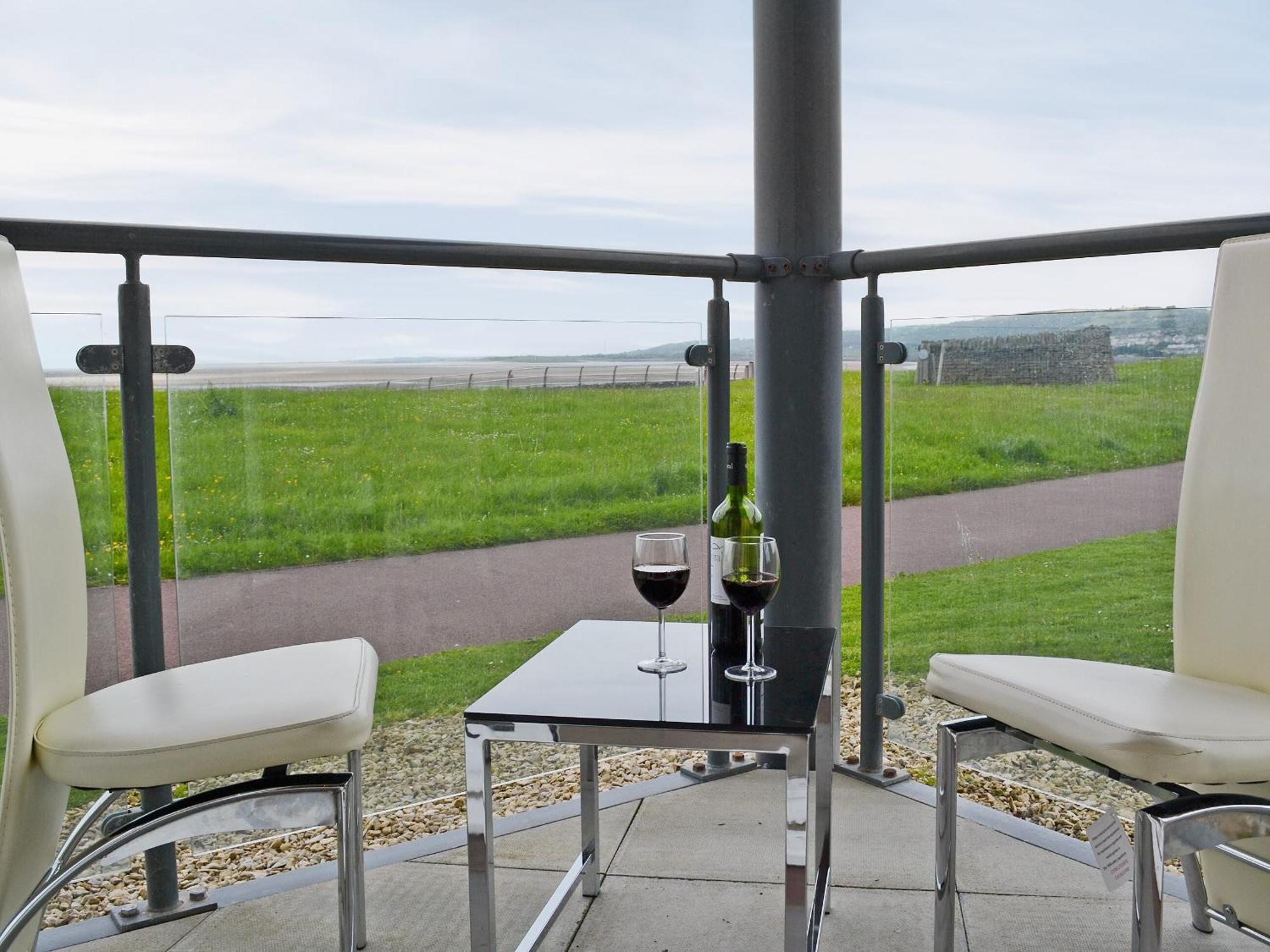 Waters Edge Villa Llanelli Exterior photo